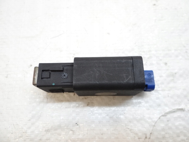 фото №4, Citroen c4 iii e-c4 port разъём usb 98483947vv