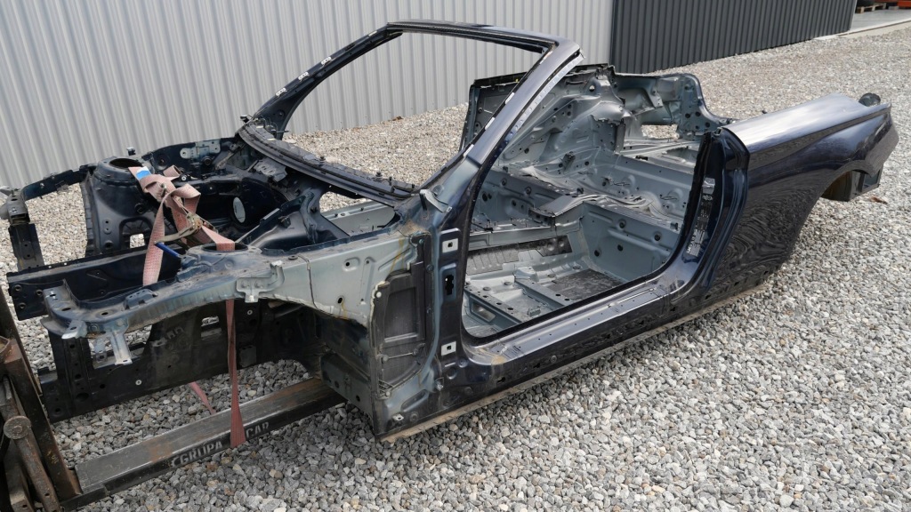 фото №1, Bmw f33 cabrio кузов кузов четверть a89