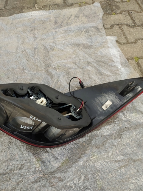 фото №8, Mercedes w251 лампа правая задняя orginal