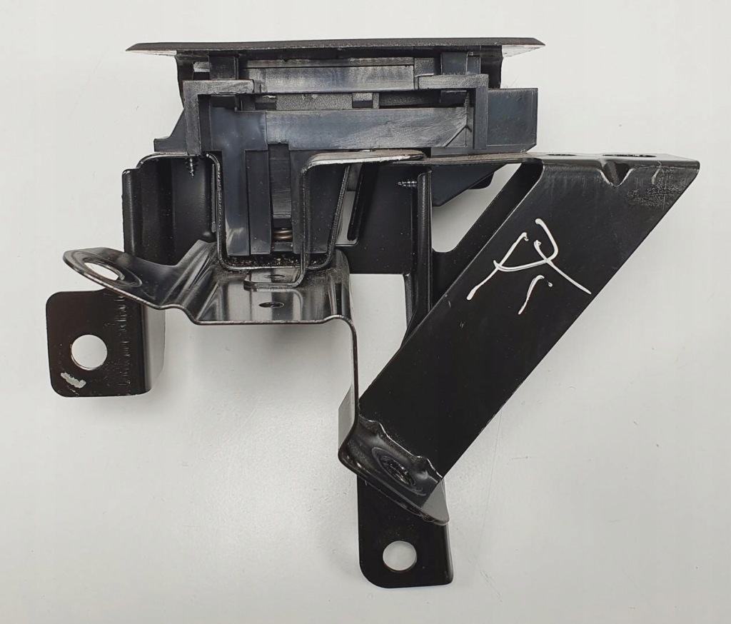 фото №2, Защёлка сиденье правый задняя discovery iv l319