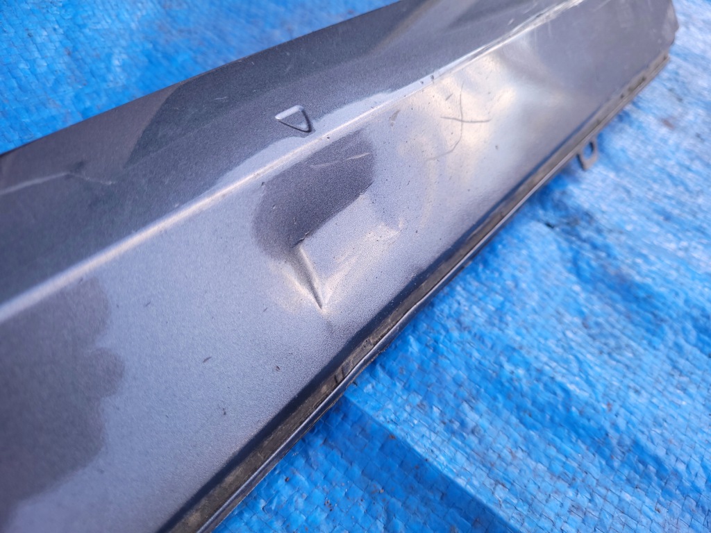 Audi a3 8v | молдинг порог левая накладка порог s-line седан 8v5853859 с Разборки