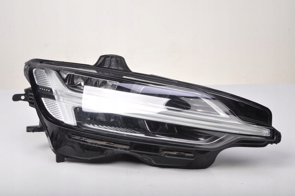 фото №1, Volvo v60 ii s60 iii лампа права передня full led