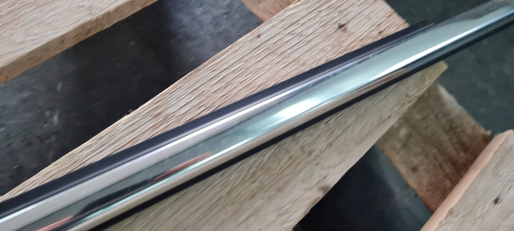 Maserati quattroporte vi молдинг ущільнювач двері правий праві перед хром Недорого