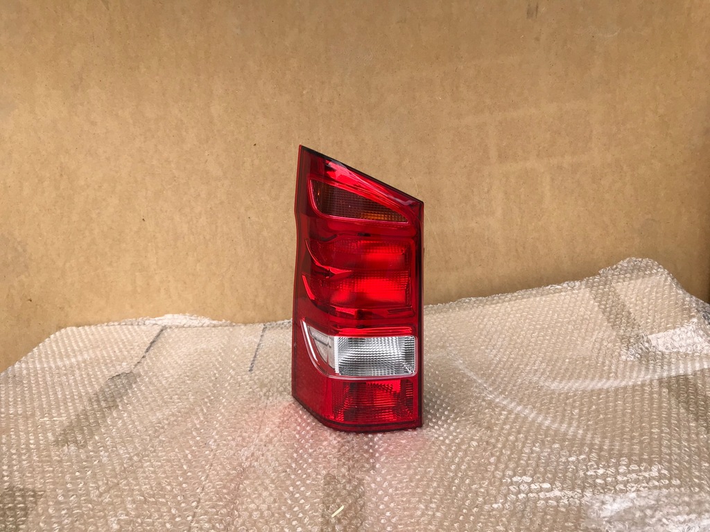 фото №1, Mercedes vito w447 лампа задняя левая pod дверь europa