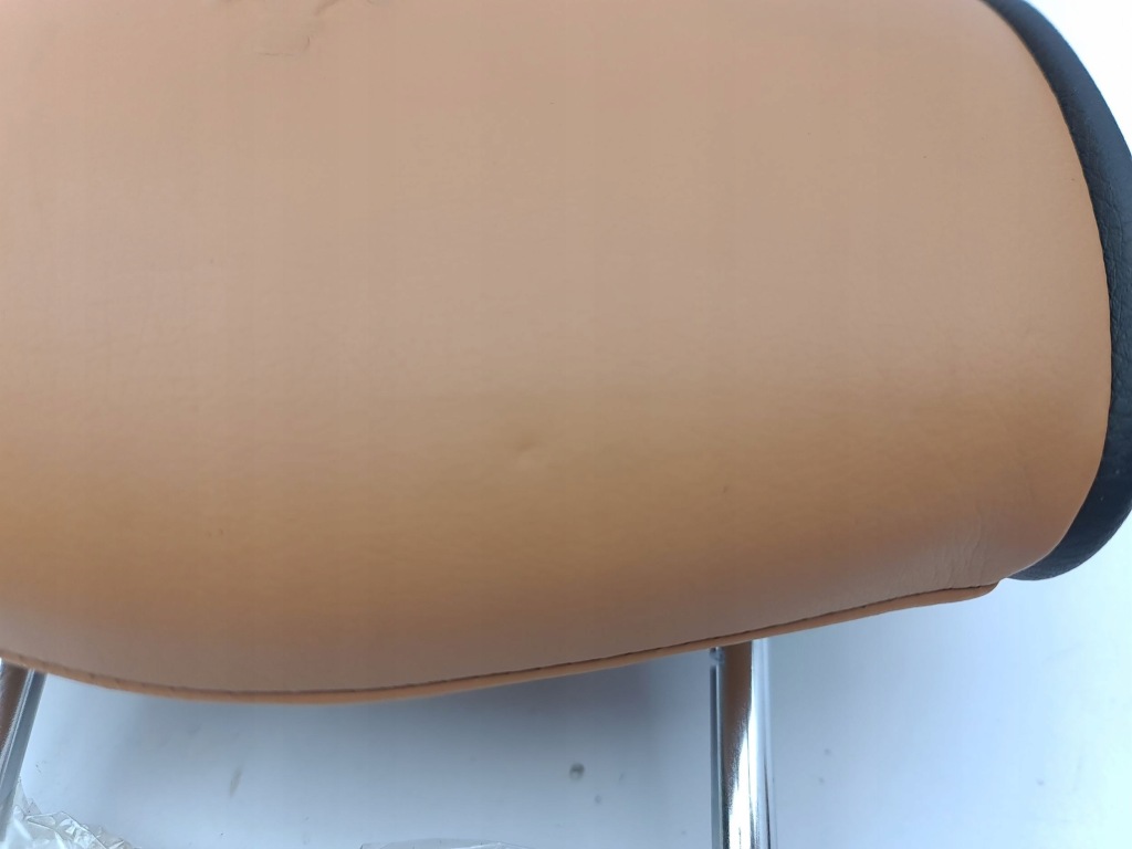 фото №8, Maserati quattroporte 2008 права сторона підголівник сидіння заднього