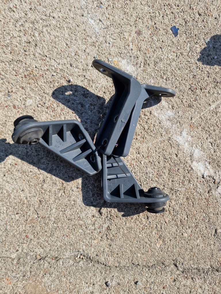 Купити Кронштейн труба iveco stralis