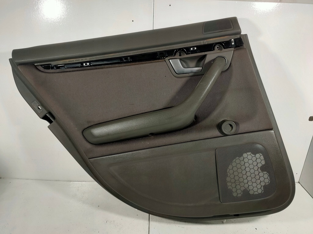 фото №1, Обшивка двері лівий задня audi a4 b6 szary