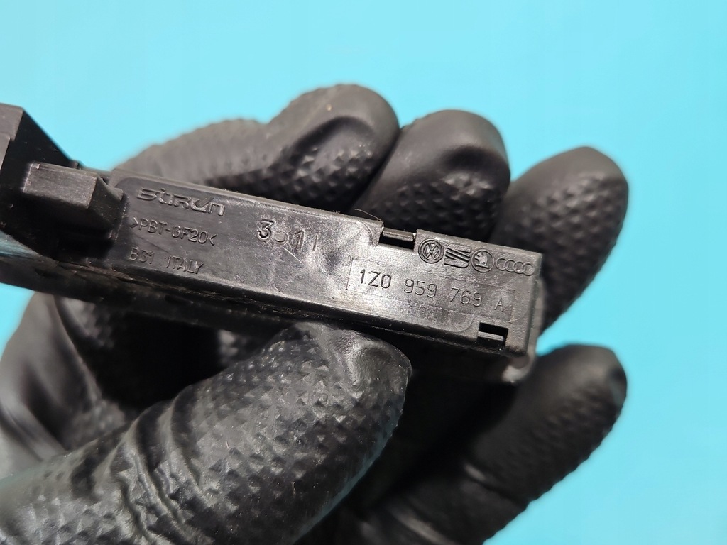 фото №10, Перемикач сидіння skoda superb ii 8k0959747