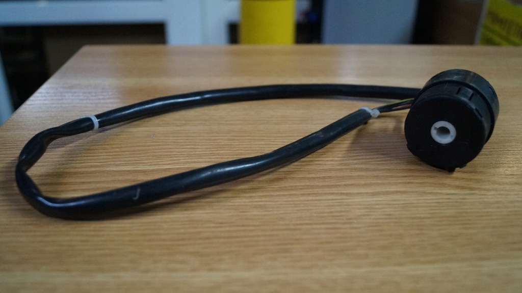 фото №1, Вкладка замка зажигания mercedes actros a9435450008