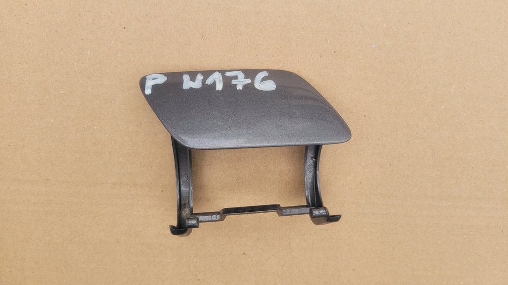 фото №1, Mercedes w176 заглушка распылителя правая