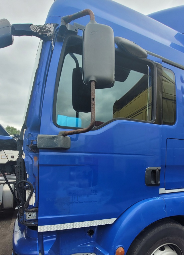 фото №2, Дверь левая полный с зеркало man tgl / tgm