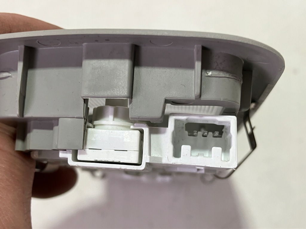 фото №4, Auris ii лампа освещение кабины салона средняя