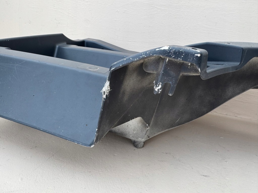 Mercedes actros mp4 порог подножка подножка подножка левая a9616663503 Киев