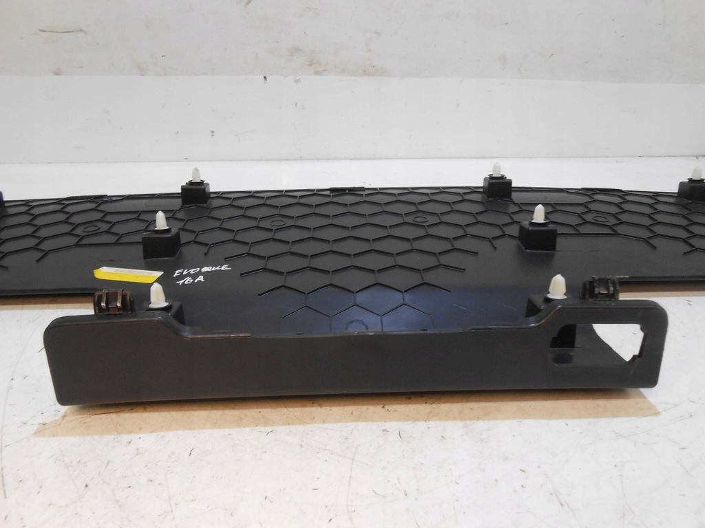 фото №11, Land rover range rover evoque l538 2.2d защита обшивка крышки багажника bj3