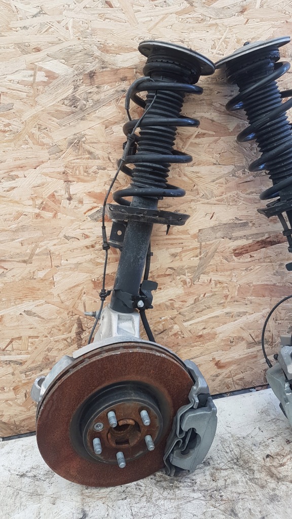 Купить Jaguar e-pace 2,0d амортизатор поворотный кулак правая