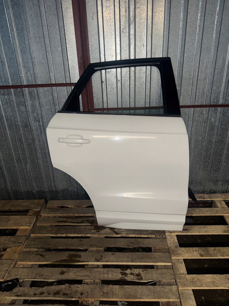 фото №1, Audi q3 8u lift дверь правый задняя lb9a