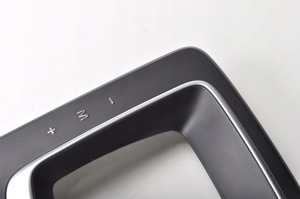 фото №3, Porsche 718 cayman 982 рамка домкрата dekor