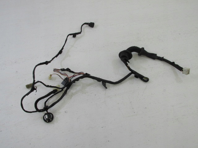 фото №1, Электропроводка дверь левый перед mitsubishi colt 04-