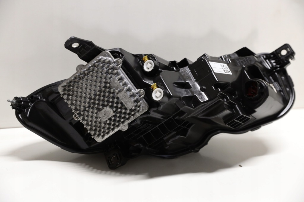 Фара jaguar xe рестайлинг  x760 x 760 full led high matrix левая перед оригинал  идеальное состояние с Разборки