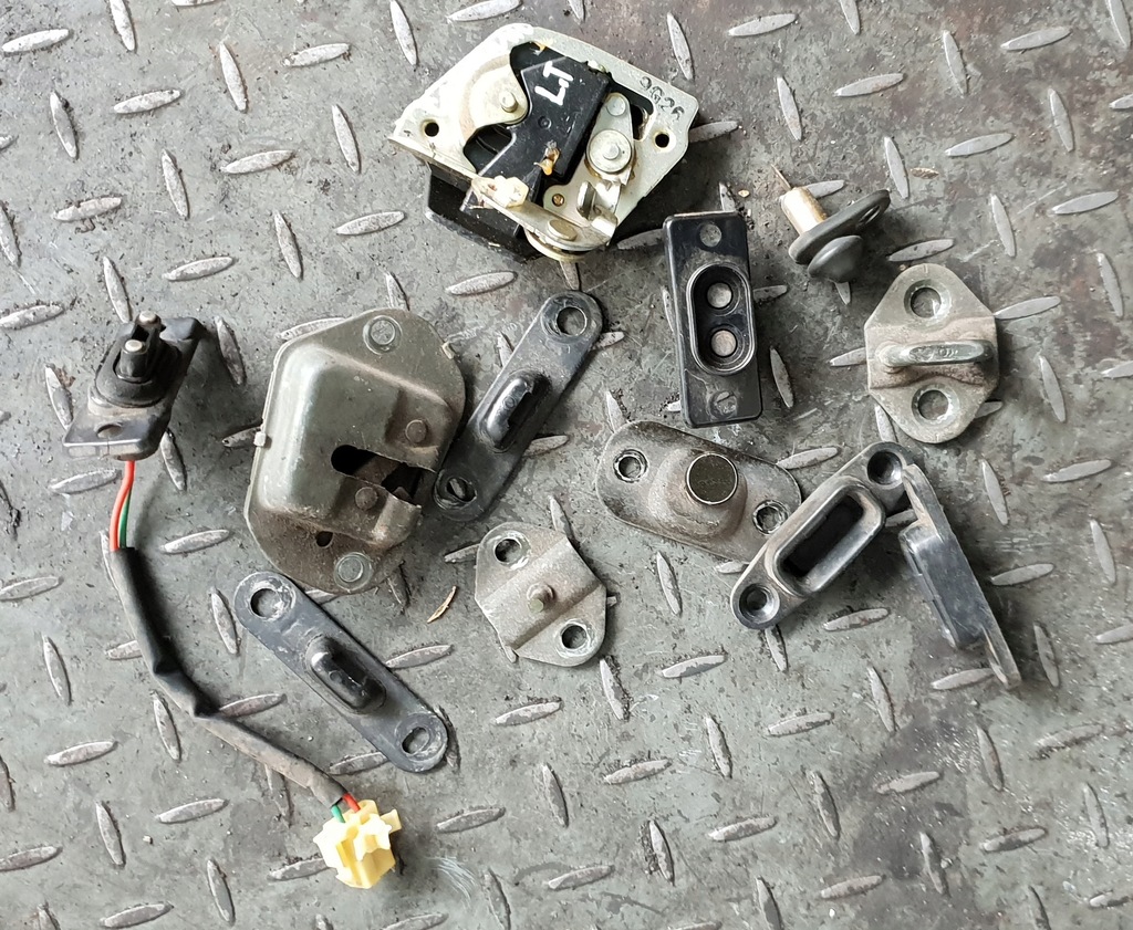 фото №1, Замок двері лівий задня kia carnival i