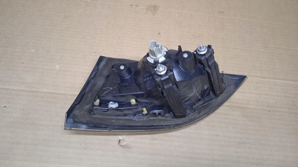 фото №4, Mazda 6 gh kombi лампа w крышка задняя левый