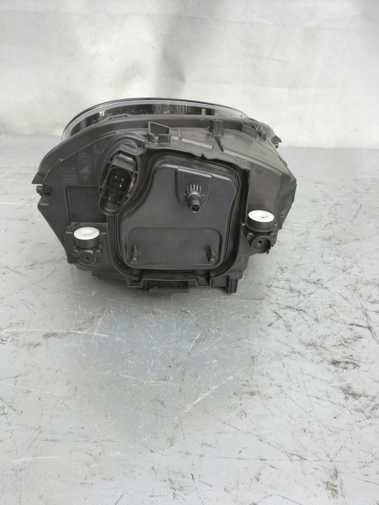 Фонари левая правый  full led porsche macan 2022 95b рестайлинг  idealnie с Разборки