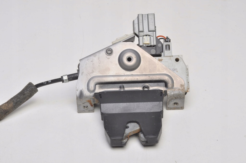 фото №6, Aston martin vantage замок багажника крышки 31253052