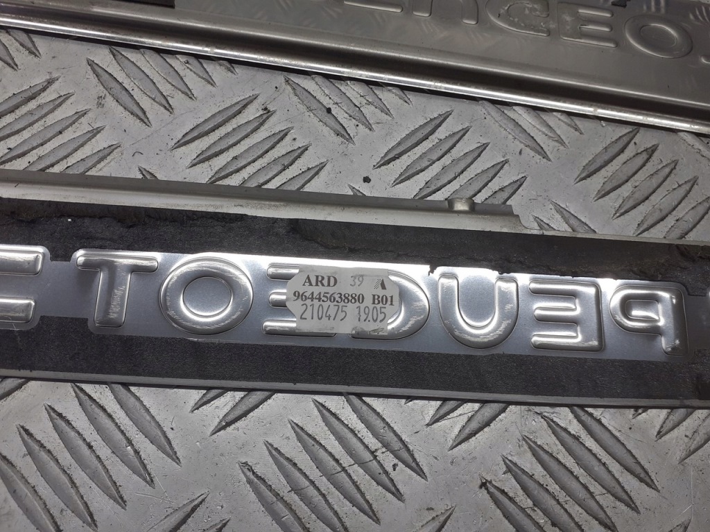 фото №2, Молдинг поріг внутрішня комплект peugeot 407 sw 2.0 hdi 9644563480