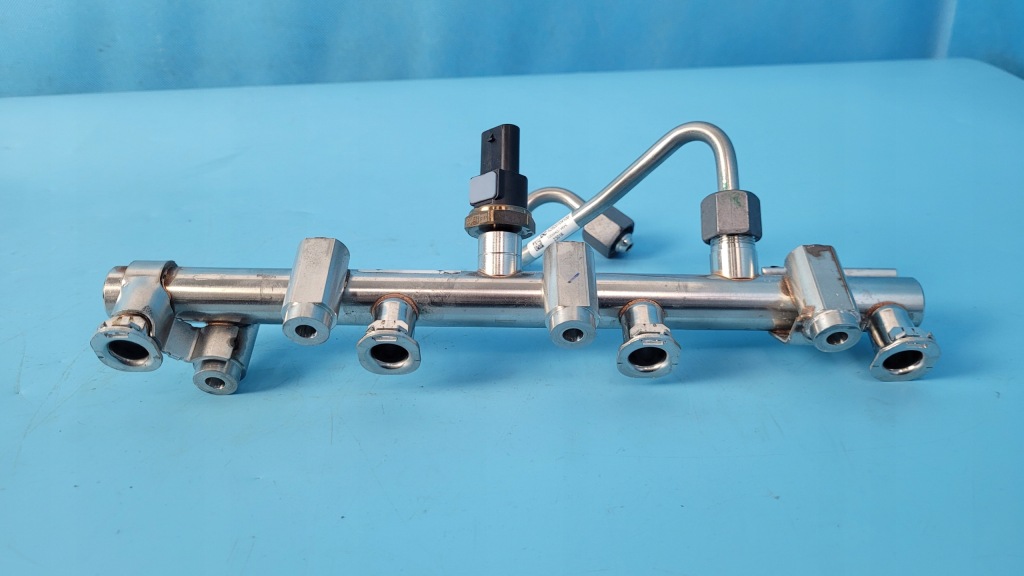 фото №10, Mercedes x247 glb 200 1.33 23r молдинг впрыскная датчик a2820701100