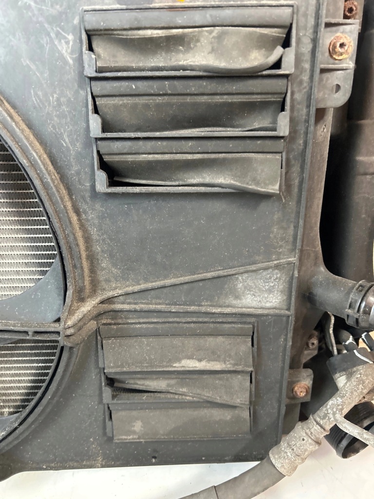 Ремень передний комплект радиатор вентилятор skoda octavia 2 рестайлинг  1.6 d Киев