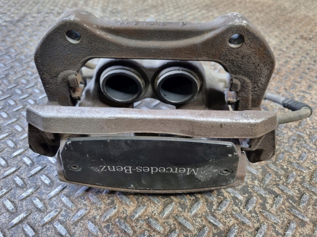 2022 mercedes-benz gls x167 супорт гальмівний передній a1674213202 Недорого