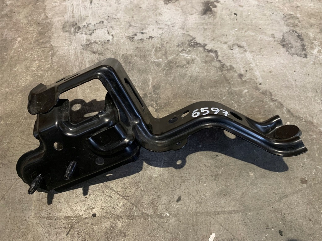 фото №1, Toyota yaris iv cross кронштейн кронштейн поперечина передний левый оригинал