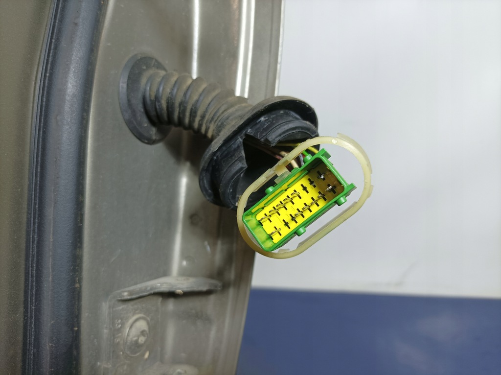 фото №13, Citroen c-elysee дверь перед левая keb