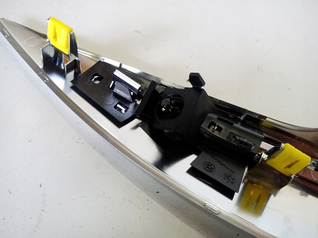 фото №3, Правая молдинг dekor туннель renault megane iv