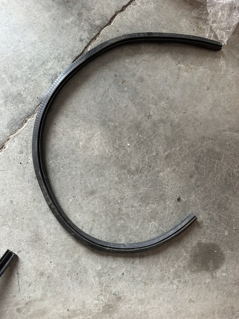 фото №1, Audi a7 4g прокладка нижняя дверь