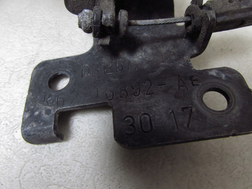 Jaguar xe x760 замок ригель трос відкривання капота dk62-16b766-ae Київ