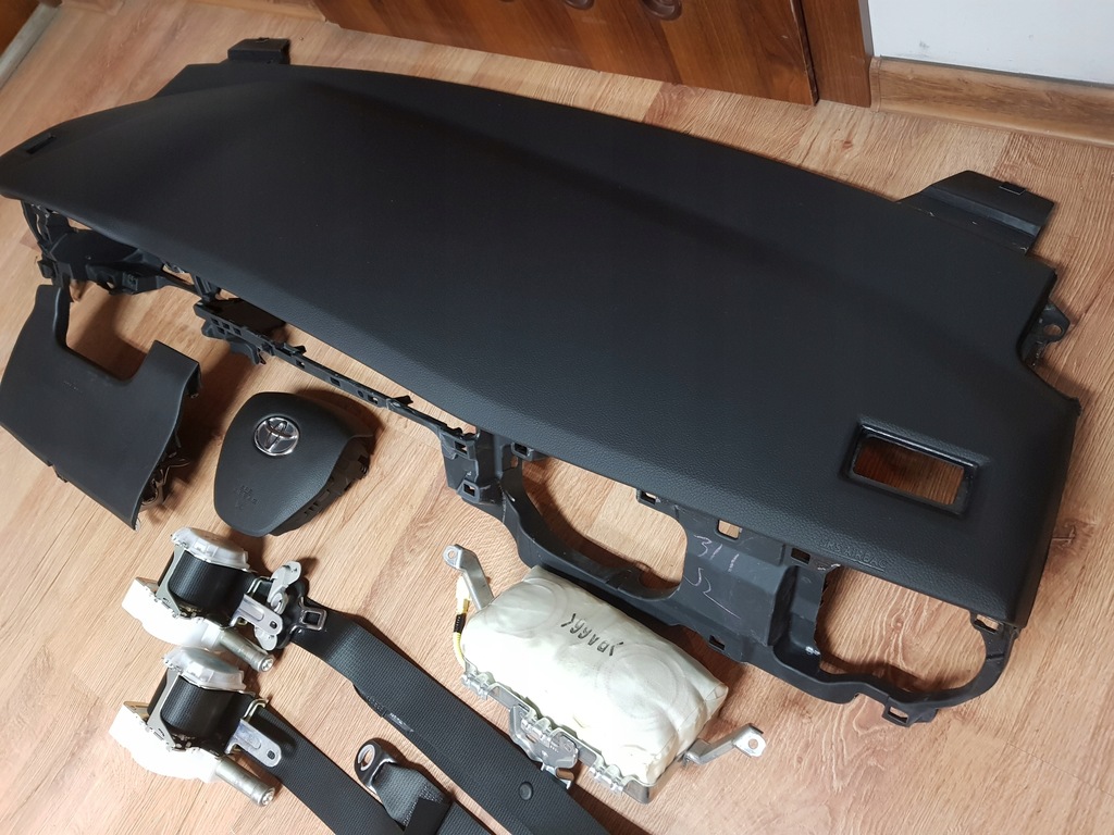 фото №6, Toyota corolla e 16 консоль панель приладів панель приладів набір