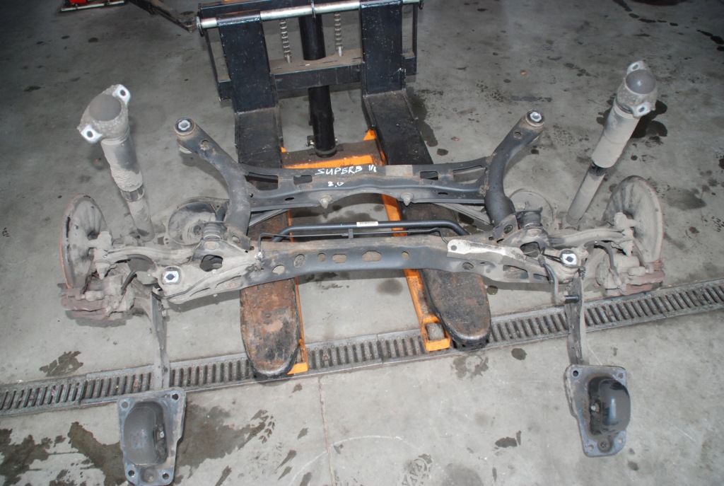 фото №1, Балка задняя задняя oś skoda superb iii 2.0tdi 15-22