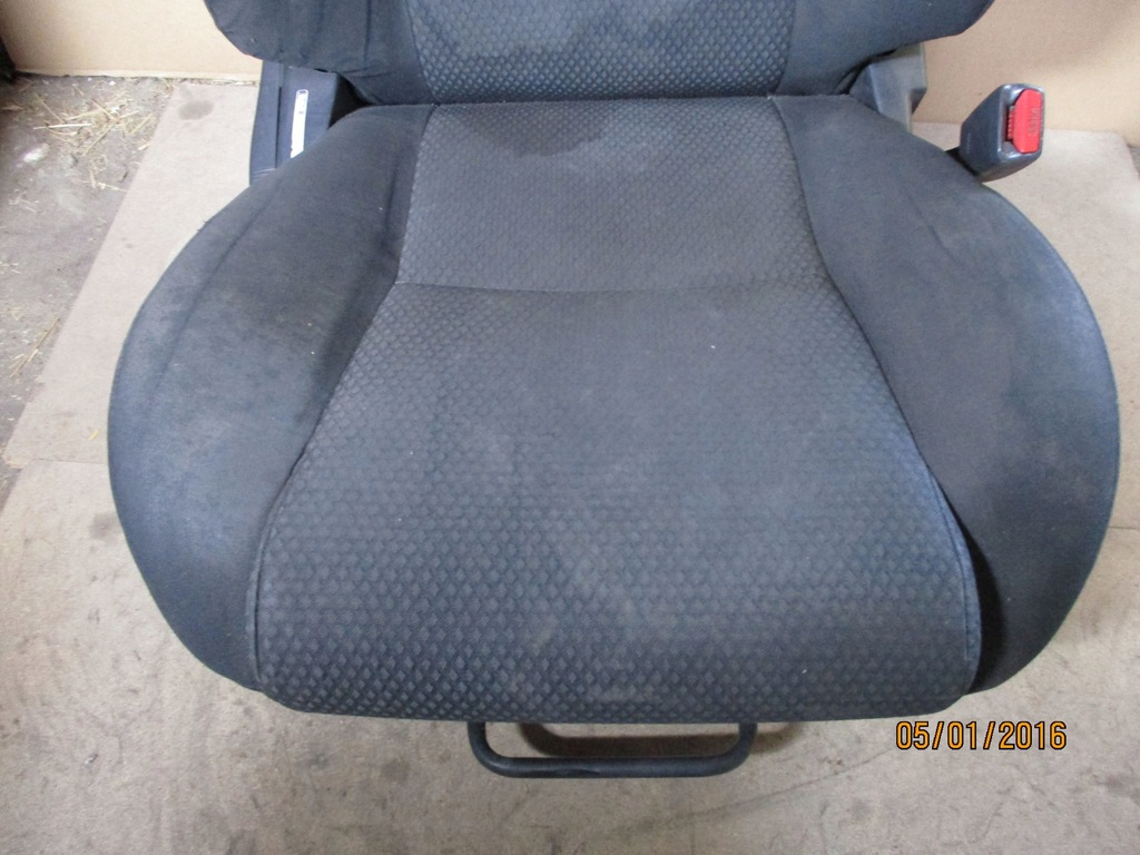 фото №3, Сиденье правый перед toyota avensis