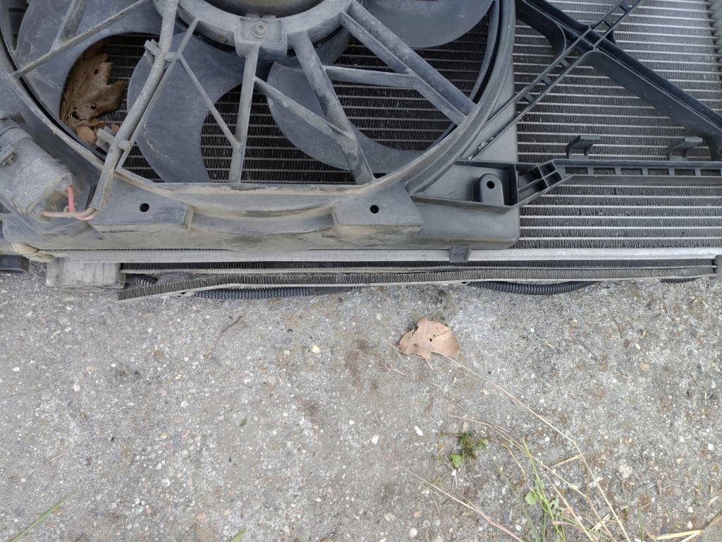 Радиатор воды вентилятор opel zafira b 2 рестайлинг  1.6 benzyn a16xer 2008-2013 с Разборки