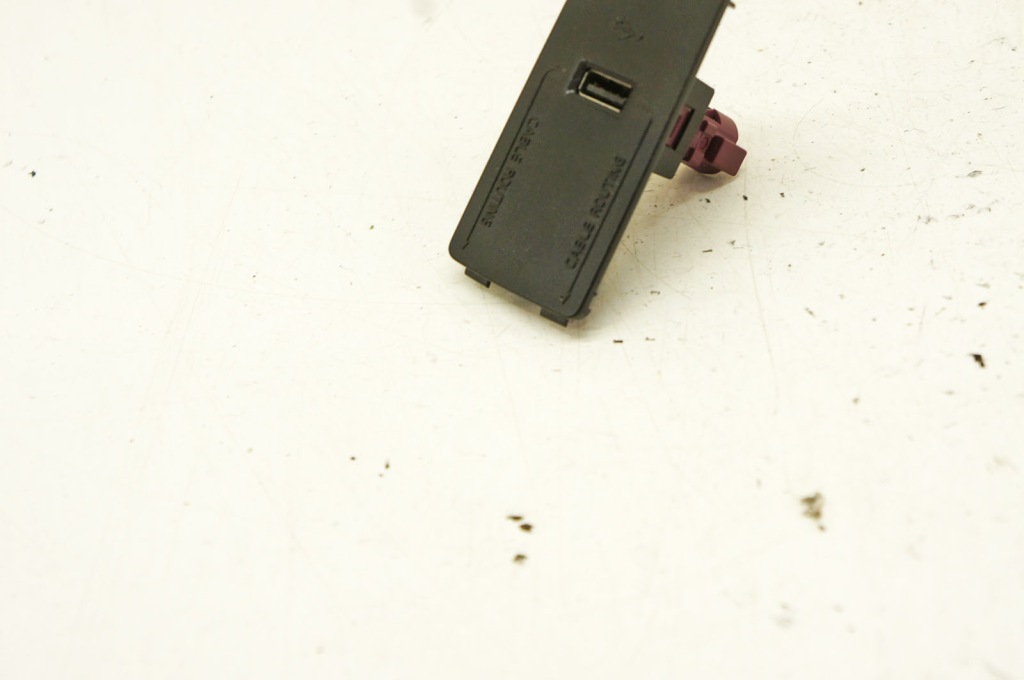 фото №2, Ql020 volvo v90 16- разъём port usb