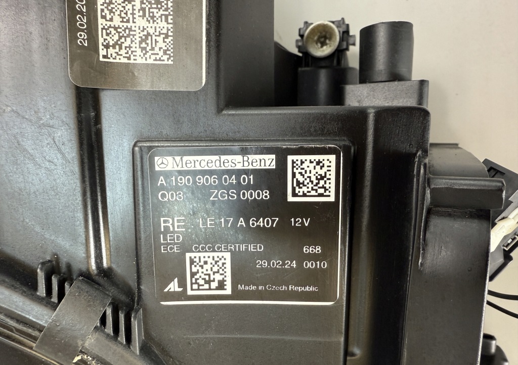 Mercedes amg gt w190 190 рестайлинг  black лампа передняя правая full led Недорого