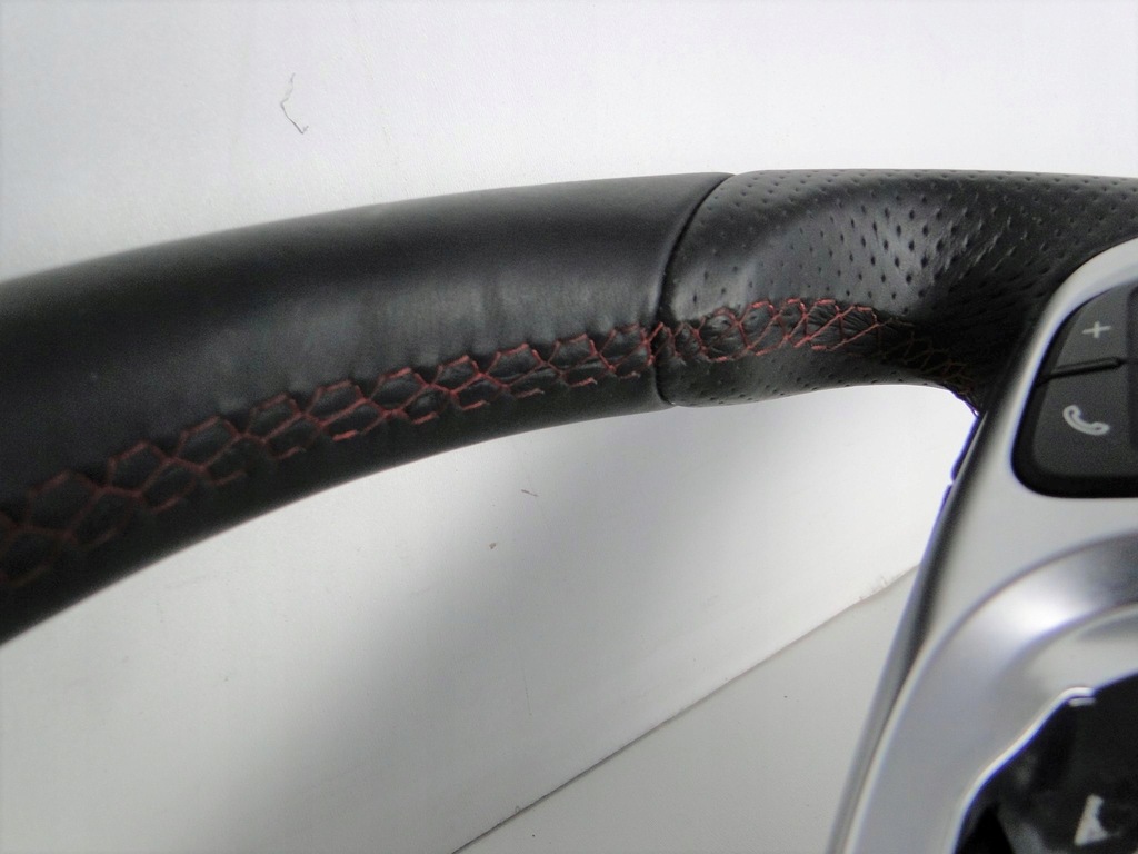 фото №11, Mercedes gla 156 x156 воздуховод czerw nić amg