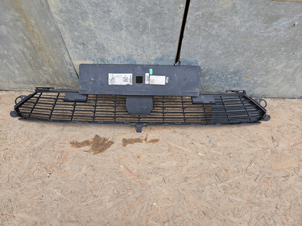 фото №1, Citroen ds7 решётка средняя бампера перед