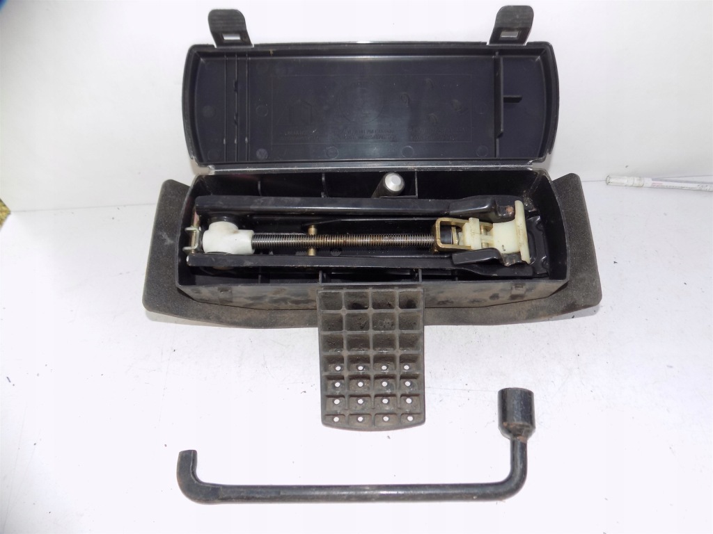 фото №1, Домкрат набір підйомник ключ 19 mm чохол шпонка peugeot 206