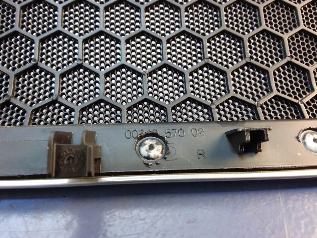 фото №5, Panamera 970 решётка динамика перед правая burmester