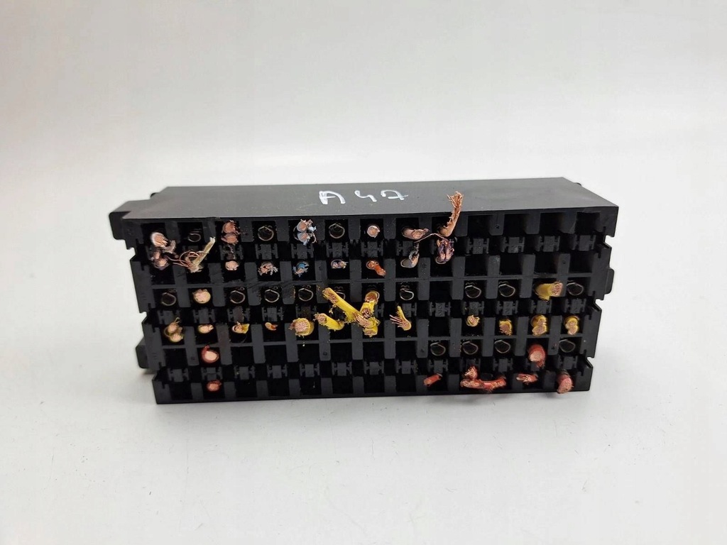 фото №6, Коробка предохранителей renault trafic ii x83 7703297579