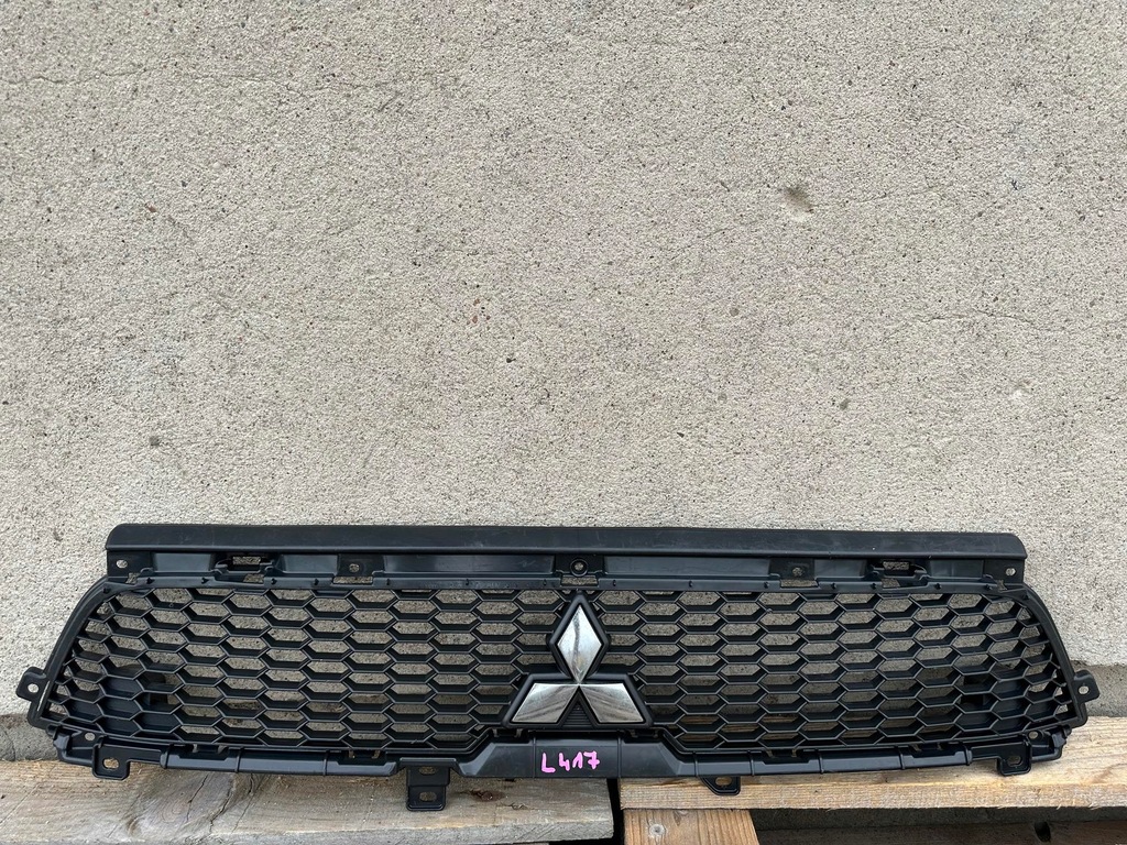 фото №1, Решётка радиатора решётка радиатора бампера mitsubishi outlander ii lift