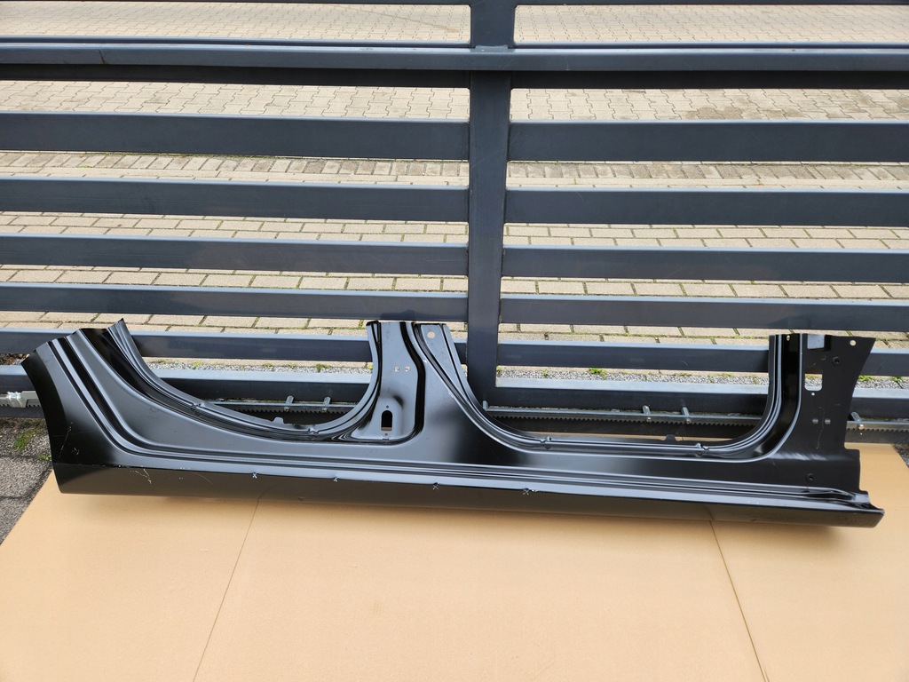 фото №1, Renault megane iv kombi поріг блок двигуна правий 16- новий оригінальний