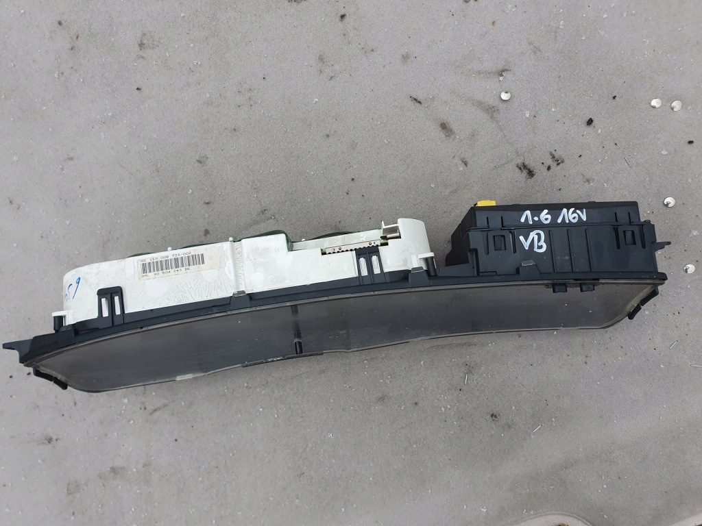 фото №10, Панель обдув ручки opel vectra b 96-99 4d l147 1.6 przed lift